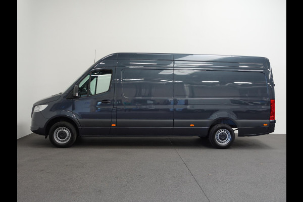 Mercedes-Benz Sprinter 315 L3H2 Automaat Trekhaak Airco Adaptive Cruise Control Parkeersensoren Camera Leder