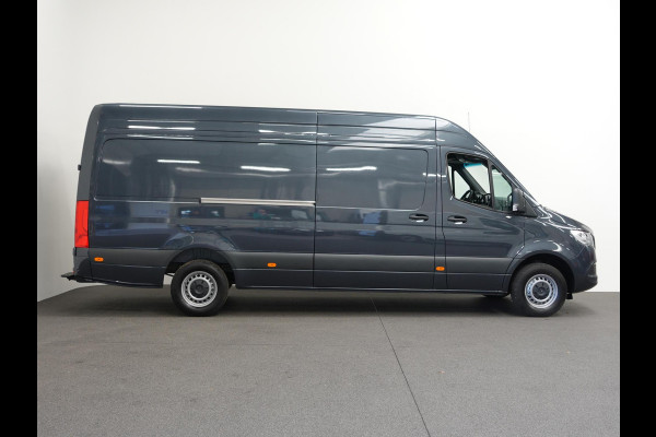 Mercedes-Benz Sprinter 315 L3H2 Automaat Trekhaak Airco Adaptive Cruise Control Parkeersensoren Camera Leder