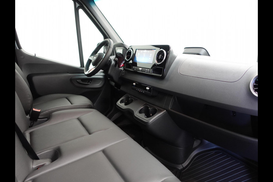 Mercedes-Benz Sprinter 315 L3H2 Automaat Trekhaak Airco Adaptive Cruise Control Parkeersensoren Camera Leder