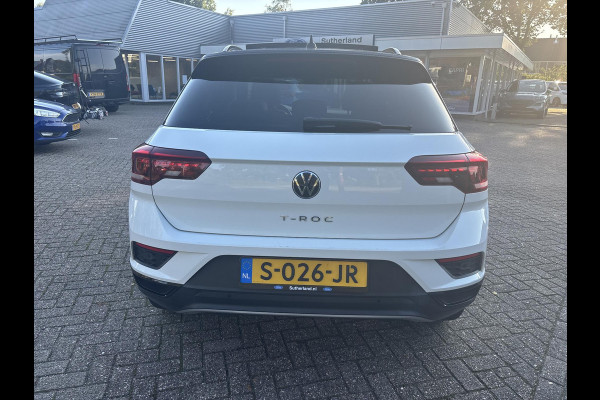Volkswagen T-Roc 1.5 TSI Sport | 150pk | Panoramadak | Adaptieve Cruise | Stoelverwarming | Elektrische Achterklep | Achteruitrijcamera