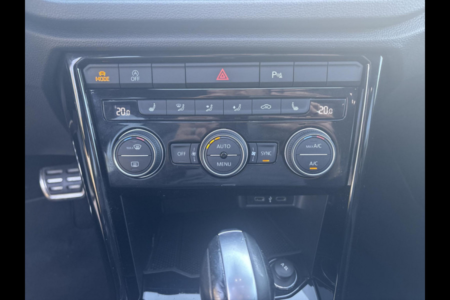 Volkswagen T-Roc 1.5 TSI Sport | 150pk | Panoramadak | Adaptieve Cruise | Stoelverwarming | Elektrische Achterklep | Achteruitrijcamera