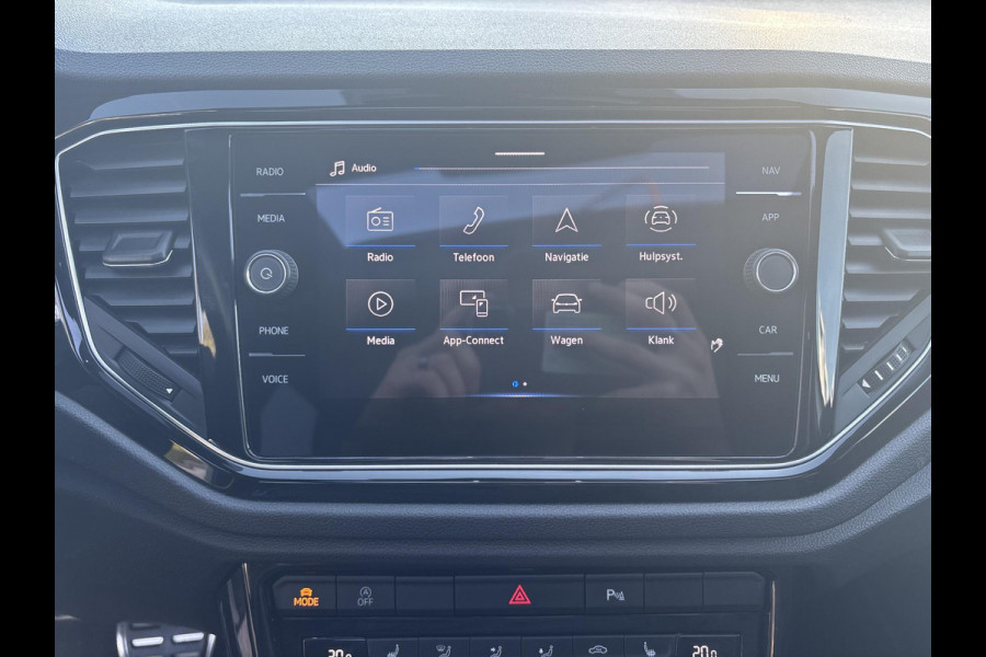 Volkswagen T-Roc 1.5 TSI Sport | 150pk | Panoramadak | Adaptieve Cruise | Stoelverwarming | Elektrische Achterklep | Achteruitrijcamera