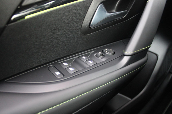 Peugeot 208 1.2 Hybrid 110PK AUTOMAAT GT | CAMERA VOOR + ACHTER | NAVIGATIE | DRAADLOZE APPLE CARPLAY/ANDROID AUTO | FULL LED KOPLAMPEN | LICHTMETALEN VELGEN 17" | DODEHOEK DETECTIE | DRAADLOZE TELEFOONLADER | KEYLESS ENTRY/START | DAB+ RADIO | ADAPTIVE CRUISE CONTROL | CLIMATE CONTROL | SFEERVERLICHTING |