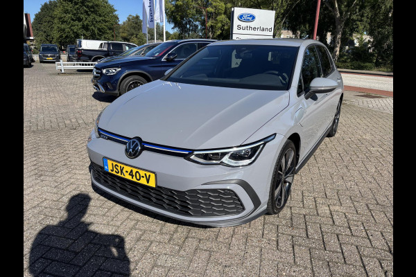 Volkswagen Golf 1.4 eHybrid GTE PHEV 244pk Adaptieve Cruise | Achteruitrijcamera | Apple Carplay/Android Auto | Stoelverwarming | Rode remklauwen
