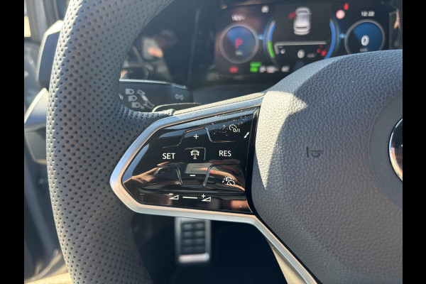 Volkswagen Golf 1.4 eHybrid GTE PHEV 244pk Adaptieve Cruise | Achteruitrijcamera | Apple Carplay/Android Auto | Stoelverwarming | Rode remklauwen