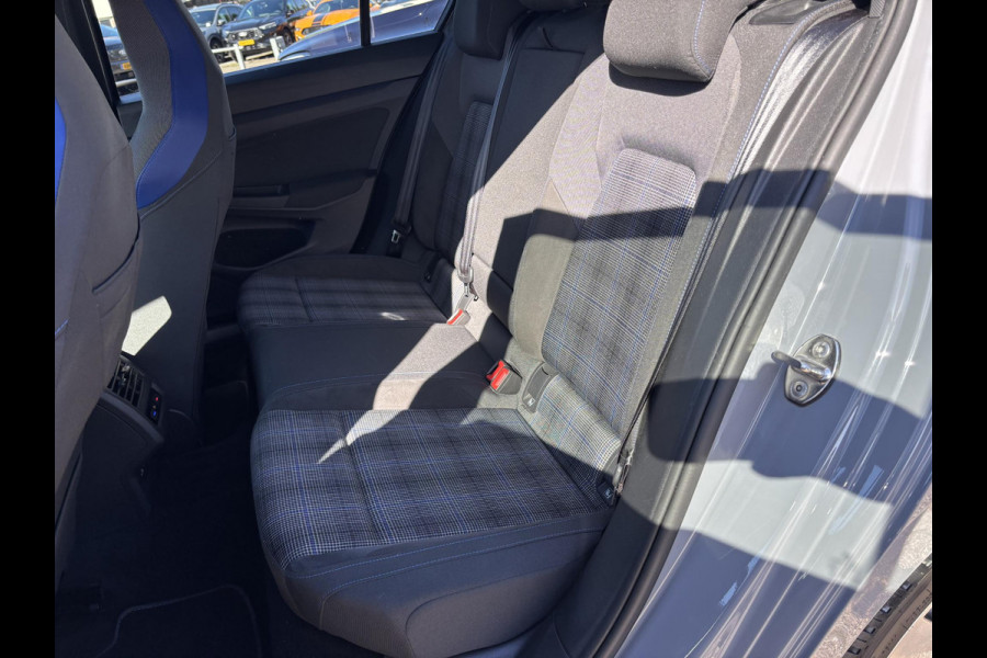 Volkswagen Golf 1.4 eHybrid GTE PHEV 244pk Adaptieve Cruise | Achteruitrijcamera | Apple Carplay/Android Auto | Stoelverwarming | Rode remklauwen