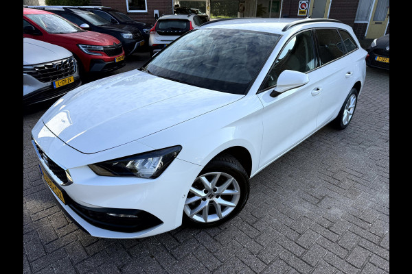 Seat Leon Sportstourer 1.0 TSI Style Business Intense Camera, Trekhaak, Virt.Dash
