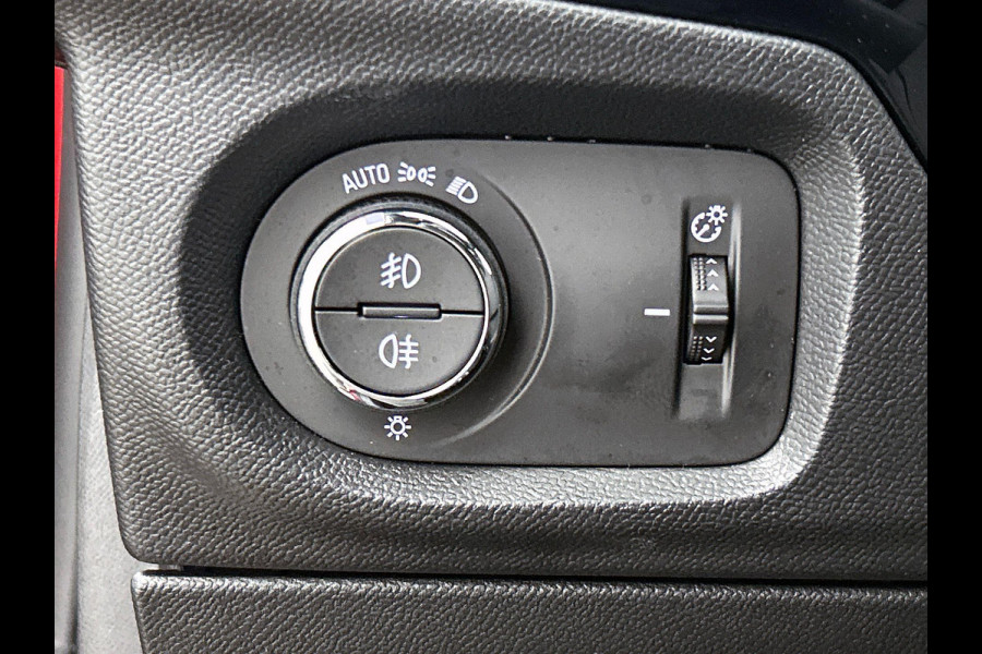 Opel Corsa 1.2 Turbo 136pk Hybrid GS Automaat Navigatie Apple Carplay/Android Auto Camera Parkeersensoren Cruise Control Dodehoek assistent Stoel- en stuurverwarming Full-LED-Matrix-koplamp Airco Lichtmetalen velgen