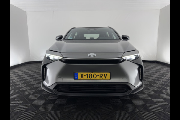 Toyota Bz4x Business 71 kWh (3-Fase-11kW) {SoH-88%} (INCL.BTW) *FULL-LED | ADAPTIVE-CRUISE | CAMERA | NAVI-FULLMAP | KEYLESS | ECC | PDC | 18''ALU | TOWBAR*