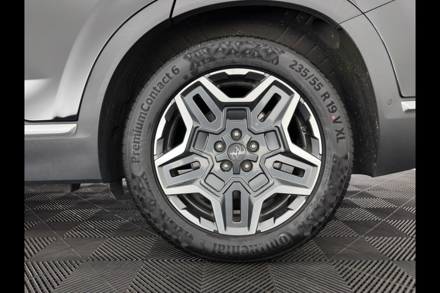 Hyundai Santa Fe 1.6 T-GDI PHEV Premium (Plug-in) (INCL-BTW) *HEAD-UP | LEATHER | FULL-LED | ADAPTIVE-CRUISE | TOP-VIEW | BLINDSPOT | MEMORY-PACK | DIGI-COCKPIT | SHIFTPADDLES | PRIVACYGLASS | NAVI-FULLMAP | 19''ALU | TOWBAR*