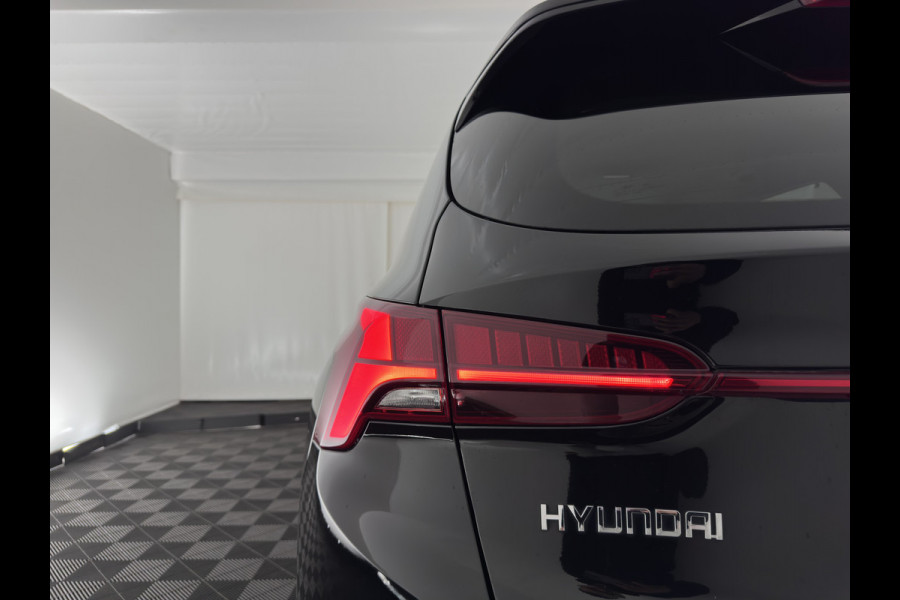 Hyundai Santa Fe 1.6 T-GDI PHEV Premium (Plug-in) (INCL-BTW) *HEAD-UP | LEATHER | FULL-LED | ADAPTIVE-CRUISE | TOP-VIEW | BLINDSPOT | MEMORY-PACK | DIGI-COCKPIT | SHIFTPADDLES | PRIVACYGLASS | NAVI-FULLMAP | 19''ALU | TOWBAR*