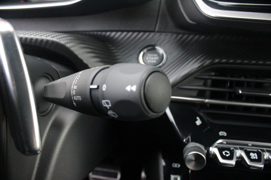 Peugeot 208 1.2 Hybrid 145PK AUTOMAAT GT PACK | ELEKTRISCH BEDIENBARE BESTUURDERSSTOEL MET MASSAGE FUNCTIE | ALCANTARA BEKLEDING | STOEL VERWARMING | CRUISE CONTROL | DAB+ RADIO | APPLE CARPLAY/ANDROID AUTO | FULL LED KOPLAMPEN | KEYLESS ENTRY/START | 17" LICHTMETALEN VELGEN | CLIMATE CONTROL | PARKEERSENSOREN VOOR + ACHTER | ACHTERUITRIJ CAMERA | SFEERVERLICHTING |