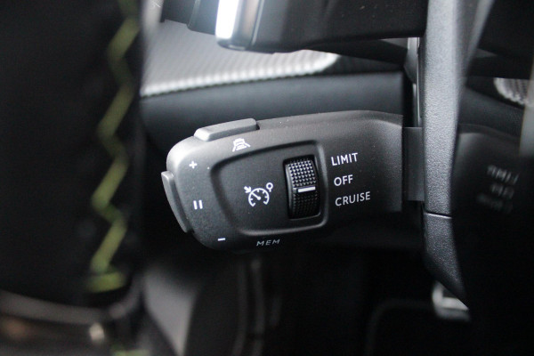 Peugeot 208 1.2 Hybrid 145PK AUTOMAAT GT PACK | ELEKTRISCH BEDIENBARE BESTUURDERSSTOEL MET MASSAGE FUNCTIE | ALCANTARA BEKLEDING | STOEL VERWARMING | CRUISE CONTROL | DAB+ RADIO | APPLE CARPLAY/ANDROID AUTO | FULL LED KOPLAMPEN | KEYLESS ENTRY/START | 17" LICHTMETALEN VELGEN | CLIMATE CONTROL | PARKEERSENSOREN VOOR + ACHTER | ACHTERUITRIJ CAMERA | SFEERVERLICHTING |