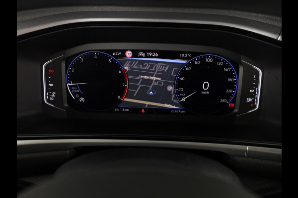 Volkswagen T-Roc 1.0 TSI Life 110 pk | Navigatie | Camera | Digitaal dashboard | Parkeercamera |