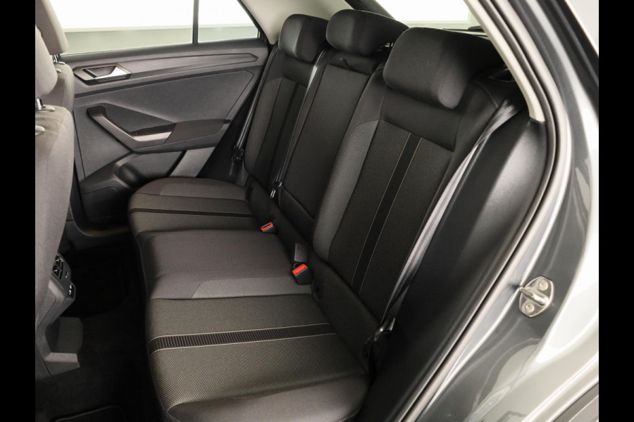 Volkswagen T-Roc 1.0 TSI Life 110 pk | Navigatie | Camera | Digitaal dashboard | Parkeercamera |