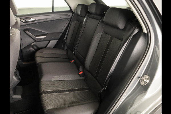 Volkswagen T-Roc 1.0 TSI Life 110 pk | Navigatie | Camera | Digitaal dashboard | Parkeercamera |