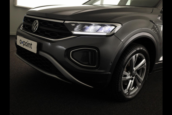 Volkswagen T-Roc 1.0 TSI Life 110 pk | Navigatie | Camera | Digitaal dashboard | Parkeercamera |