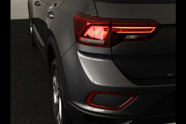 Volkswagen T-Roc 1.0 TSI Life 110 pk | Navigatie | Camera | Digitaal dashboard | Parkeercamera |