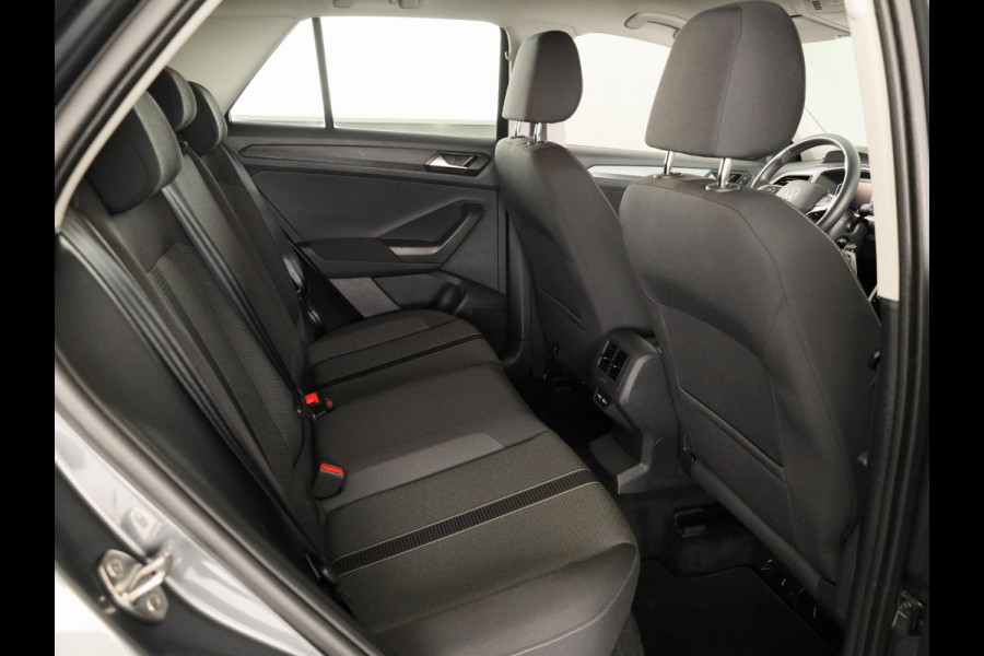 Volkswagen T-Roc 1.0 TSI Life 110 pk | Navigatie | Camera | Digitaal dashboard | Parkeercamera |
