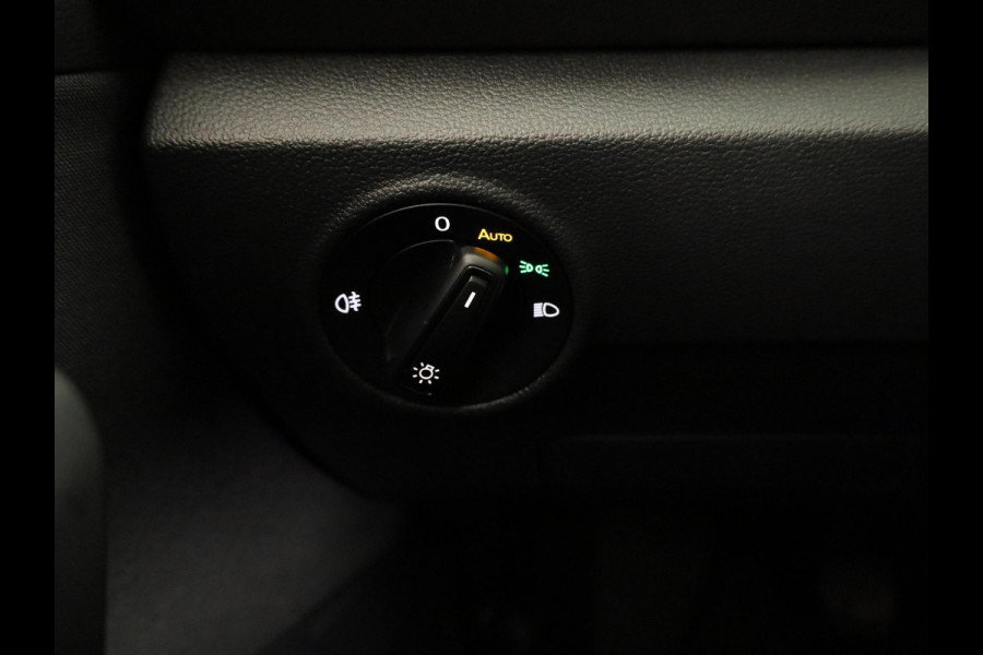 Volkswagen T-Roc 1.0 TSI Life 110 pk | Navigatie | Camera | Digitaal dashboard | Parkeercamera |