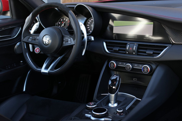 Alfa Romeo Giulia 2.9 V6 Quadrifoglio *Kuipstoelen*H/K*ACC*1e eigenaar*