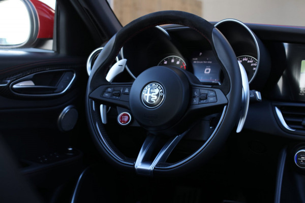 Alfa Romeo Giulia 2.9 V6 Quadrifoglio *Kuipstoelen*H/K*ACC*1e eigenaar*
