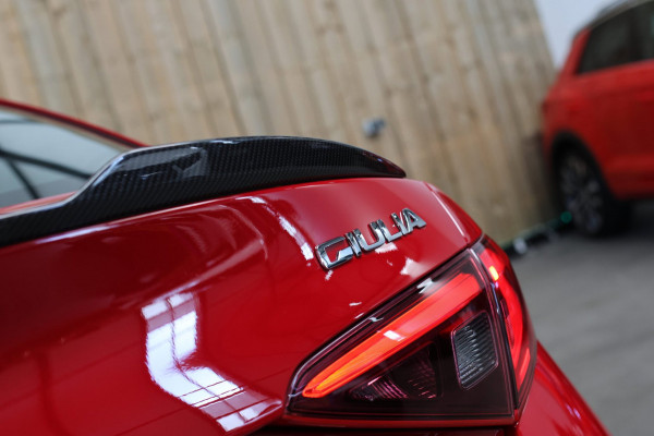 Alfa Romeo Giulia 2.9 V6 Quadrifoglio *Kuipstoelen*H/K*ACC*1e eigenaar*