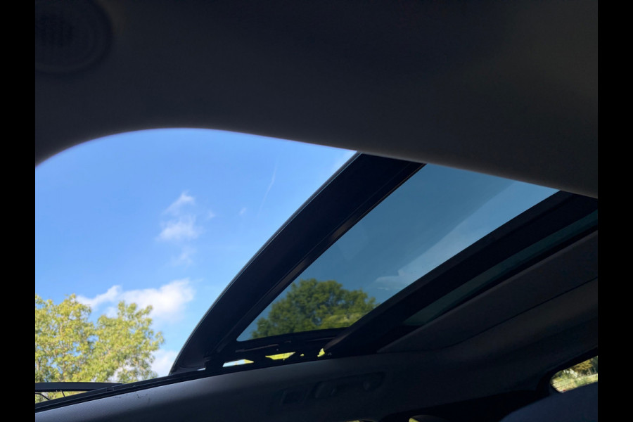 Ford Kuga 2.5 PHEV Titanium / trekhaak / panoramadak