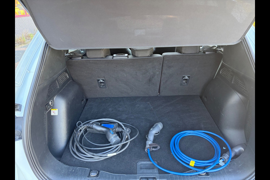 Ford Kuga 2.5 PHEV Titanium / trekhaak / panoramadak