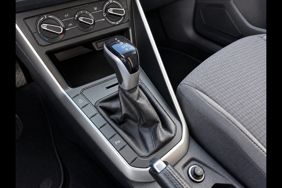Volkswagen Polo 1.0 TSI R-Line Business_Navi_Carplay_Led_Virtual cocpit