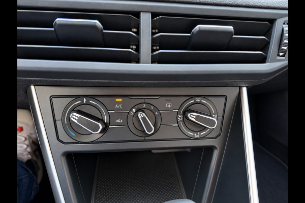 Volkswagen Polo 1.0 TSI R-Line Business_Navi_Carplay_Led_Virtual cocpit