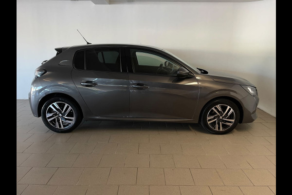 Peugeot 208 1.2 PureTech Allure 100PK AIRCO NAVI CRUISE APPLE CARPLAY VELGEN CAMERA PRIVACY GLAS NIEUWSTAAT