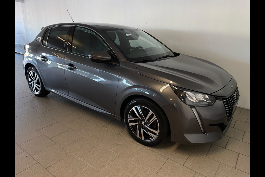 Peugeot 208 1.2 PureTech Allure 100PK AIRCO NAVI CRUISE APPLE CARPLAY VELGEN CAMERA PRIVACY GLAS NIEUWSTAAT