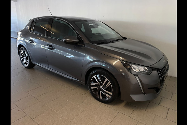 Peugeot 208 1.2 PureTech Allure 100PK AIRCO NAVI CRUISE APPLE CARPLAY VELGEN CAMERA PRIVACY GLAS NIEUWSTAAT