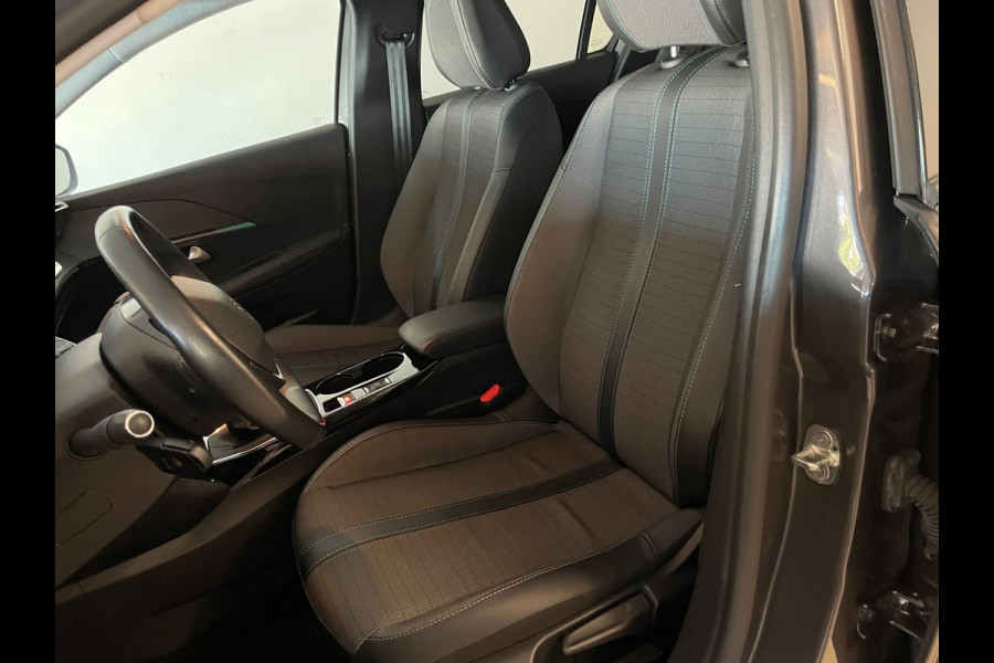 Peugeot 208 1.2 PureTech Allure 100PK AIRCO NAVI CRUISE APPLE CARPLAY VELGEN CAMERA PRIVACY GLAS NIEUWSTAAT