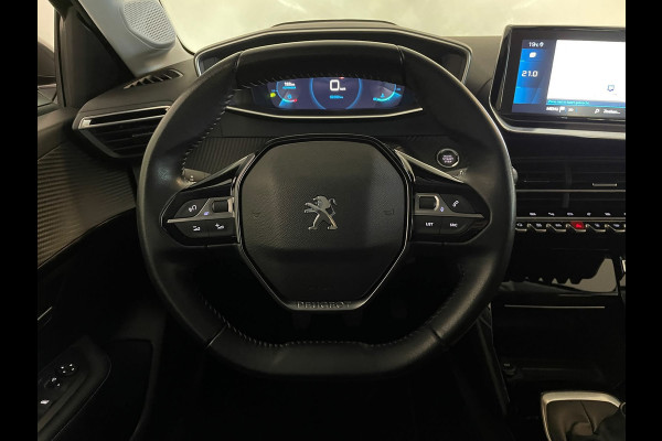 Peugeot 208 1.2 PureTech Allure 100PK AIRCO NAVI CRUISE APPLE CARPLAY VELGEN CAMERA PRIVACY GLAS NIEUWSTAAT