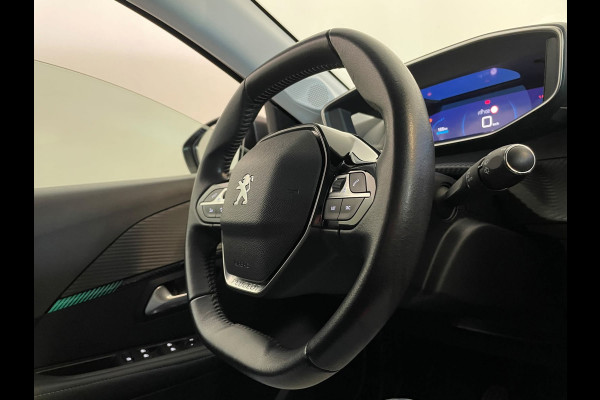 Peugeot 208 1.2 PureTech Allure 100PK AIRCO NAVI CRUISE APPLE CARPLAY VELGEN CAMERA PRIVACY GLAS NIEUWSTAAT