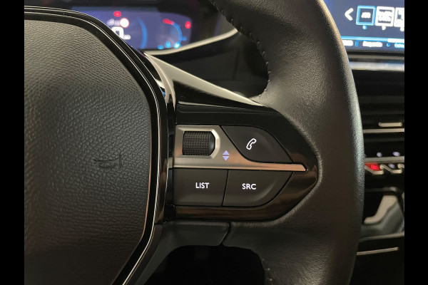 Peugeot 208 1.2 PureTech Allure 100PK AIRCO NAVI CRUISE APPLE CARPLAY VELGEN CAMERA PRIVACY GLAS NIEUWSTAAT