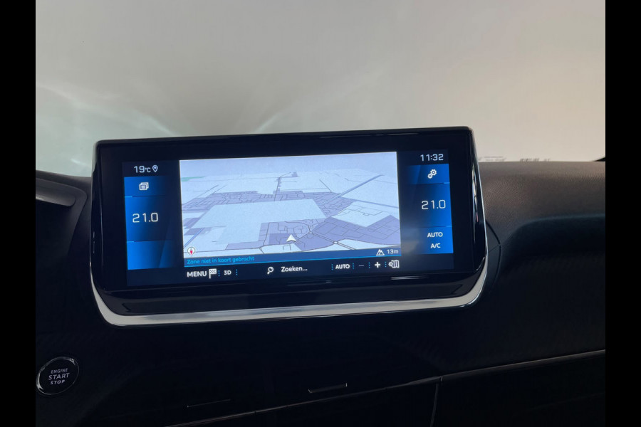 Peugeot 208 1.2 PureTech Allure 100PK AIRCO NAVI CRUISE APPLE CARPLAY VELGEN CAMERA PRIVACY GLAS NIEUWSTAAT