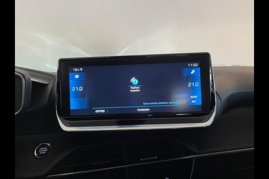 Peugeot 208 1.2 PureTech Allure 100PK AIRCO NAVI CRUISE APPLE CARPLAY VELGEN CAMERA PRIVACY GLAS NIEUWSTAAT