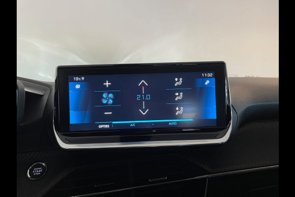 Peugeot 208 1.2 PureTech Allure 100PK AIRCO NAVI CRUISE APPLE CARPLAY VELGEN CAMERA PRIVACY GLAS NIEUWSTAAT