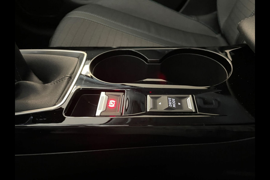 Peugeot 208 1.2 PureTech Allure 100PK AIRCO NAVI CRUISE APPLE CARPLAY VELGEN CAMERA PRIVACY GLAS NIEUWSTAAT