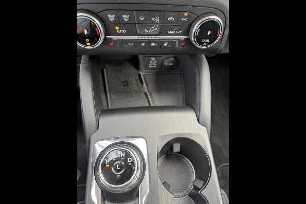 Ford Kuga 2.5 PHEV Titanium 225pk | Winterpack | Trekhaak | Verlengde fabrieksgarantie tot 14-09-2031 (max 160.000km) | Michelin Cross Climate | 1.500kg Trekgewicht