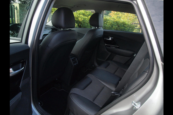 Kia Niro 1.6 GDi Hybrid DynamicLine | Camera | Trekhaak | Apple Carplay | Navi | ACC | NL-Auto |