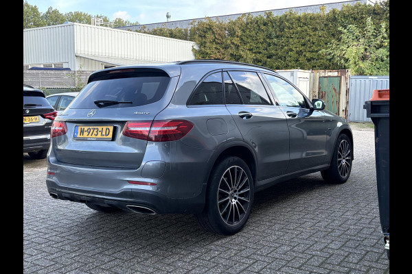 Mercedes-Benz GLC 350e 4MATIC Premium Plus | AMG Pakket | Trekhaak | Panoramadak | Elek. Verstelbare Stoelen | Luchtvering |
