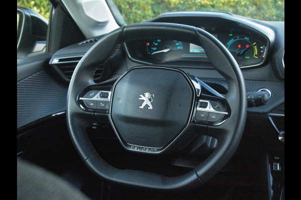 Peugeot e-208 EV Pack 50 kWh | Apple Carplay | Parkeersensoren | Navi | Cruise Control | NL-Auto |