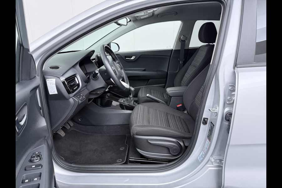 Kia Stonic 1.0 T-GDi MHEV DynamicPlusLine - Camera - Stoel/stuurverarming - AppleCarplay - Android Auto - Fabrieksgarantie tot 09-2032