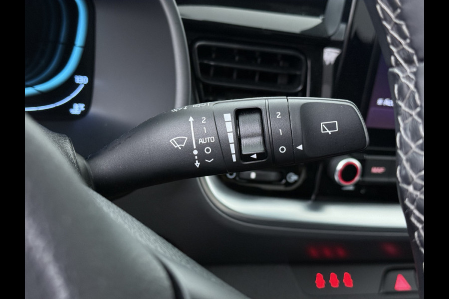 Kia Stonic 1.0 T-GDi MHEV DynamicPlusLine - Camera - Stoel/stuurverarming - AppleCarplay - Android Auto - Fabrieksgarantie tot 09-2032