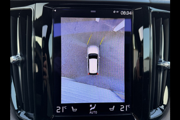 Volvo XC60 2.0 B4 Business R -Line Pro Panodak Volleder Adaptive Cruise Carplay Trekhaak Camera All-Seasonbanden Memory Stoelen
