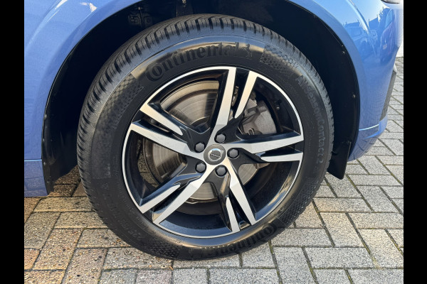 Volvo XC60 2.0 B4 Business R -Line Pro Panodak Volleder Adaptive Cruise Carplay Trekhaak Camera All-Seasonbanden Memory Stoelen